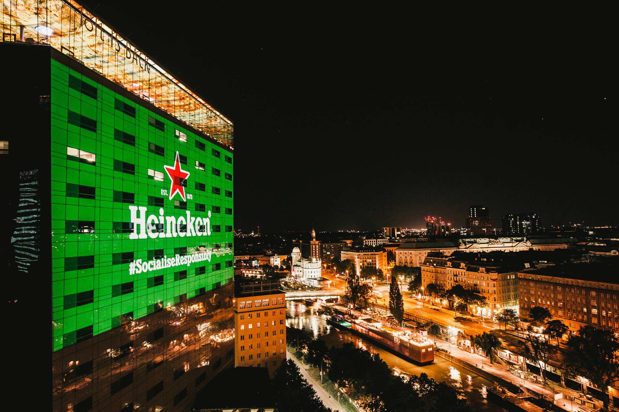 SO Vienna Außenwerbung